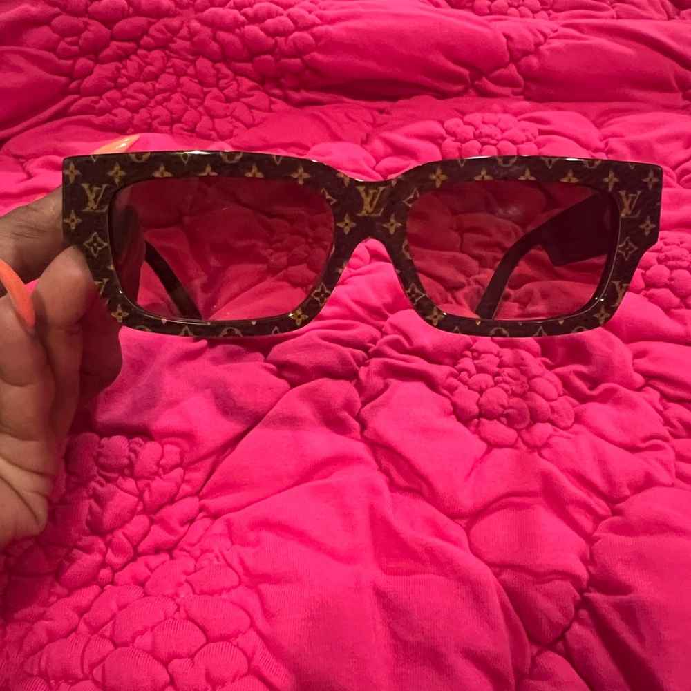 Louis Vuitton Monogram Women’s Brown Sunglasses